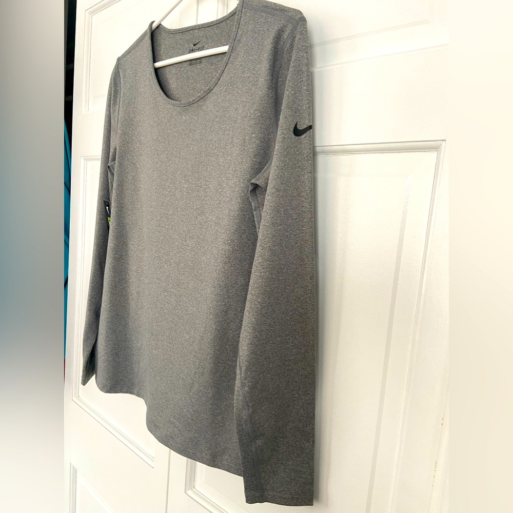 ❌SOLD❌ Nike Dri-Fit Long Sleeve Shirt Women Size L